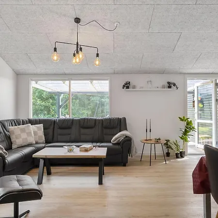 Stunning In With Wifi Semesterbostad